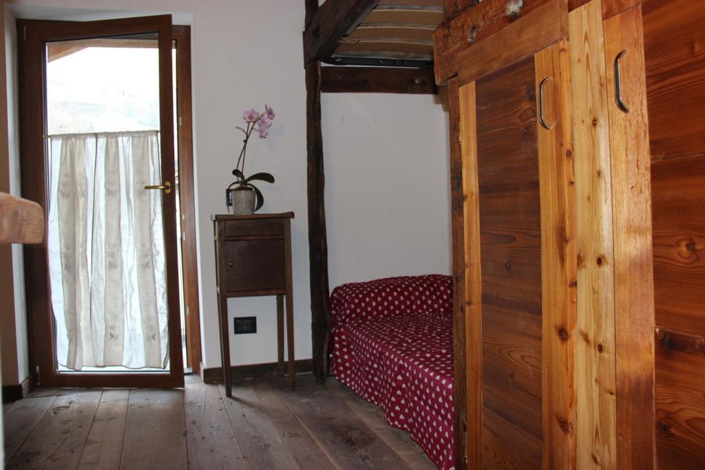 Villa La Tour Nus Room photo