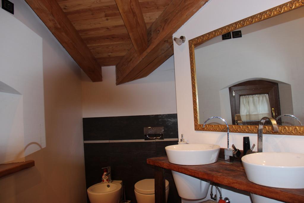 Villa La Tour Nus Exterior photo